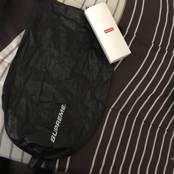 supreme ditty bag